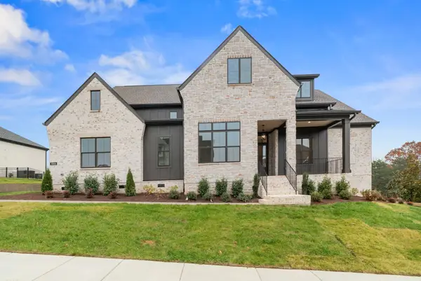 1006 Laguna Dr, Franklin, TN 37067
