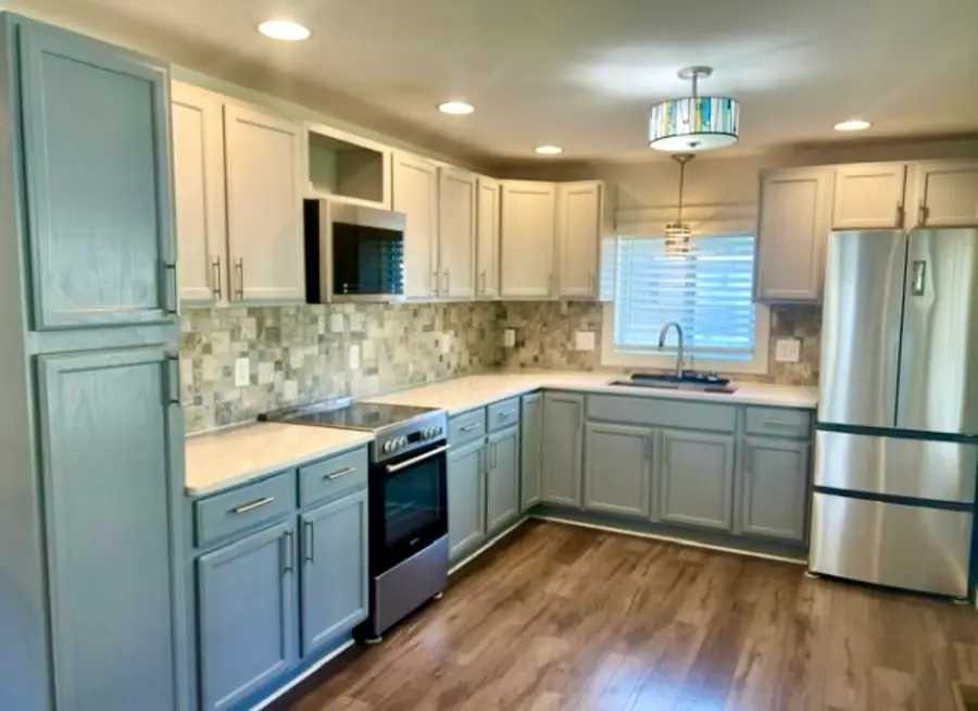 1206 E Lauderdale St, Tullahoma, TN 37388 - #2