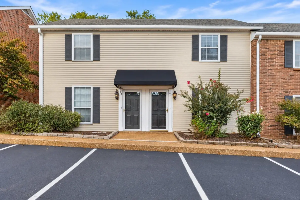 200 N Royal Oaks Blvd #J2, Franklin, TN 37067 - #1