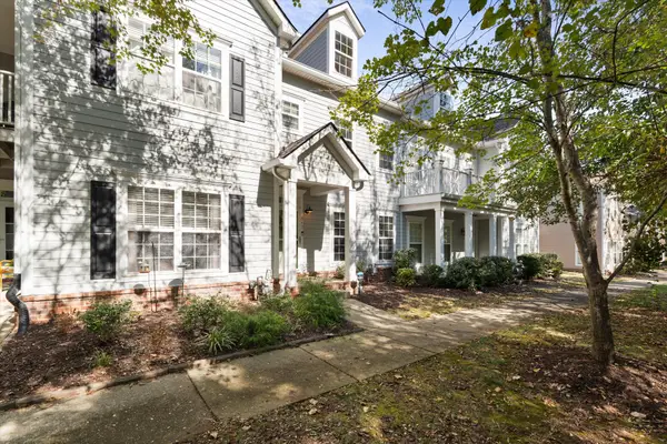 817 Hobbit Ln, Nashville, TN 37211