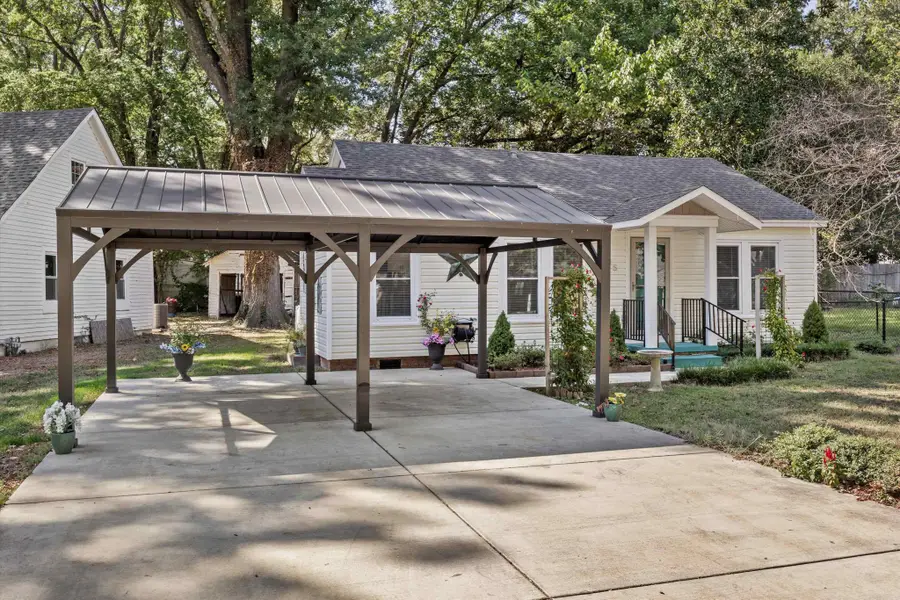 715 Maple St, Covington, TN 38019 - #2