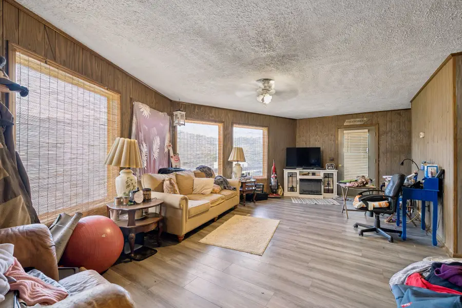 179 Lakeside Dr, Carthage, TN 37030 - #2