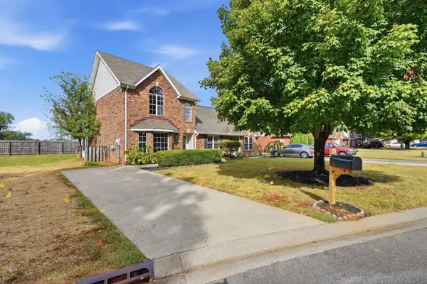 1440 Anita Ct, Murfreesboro, TN 37130