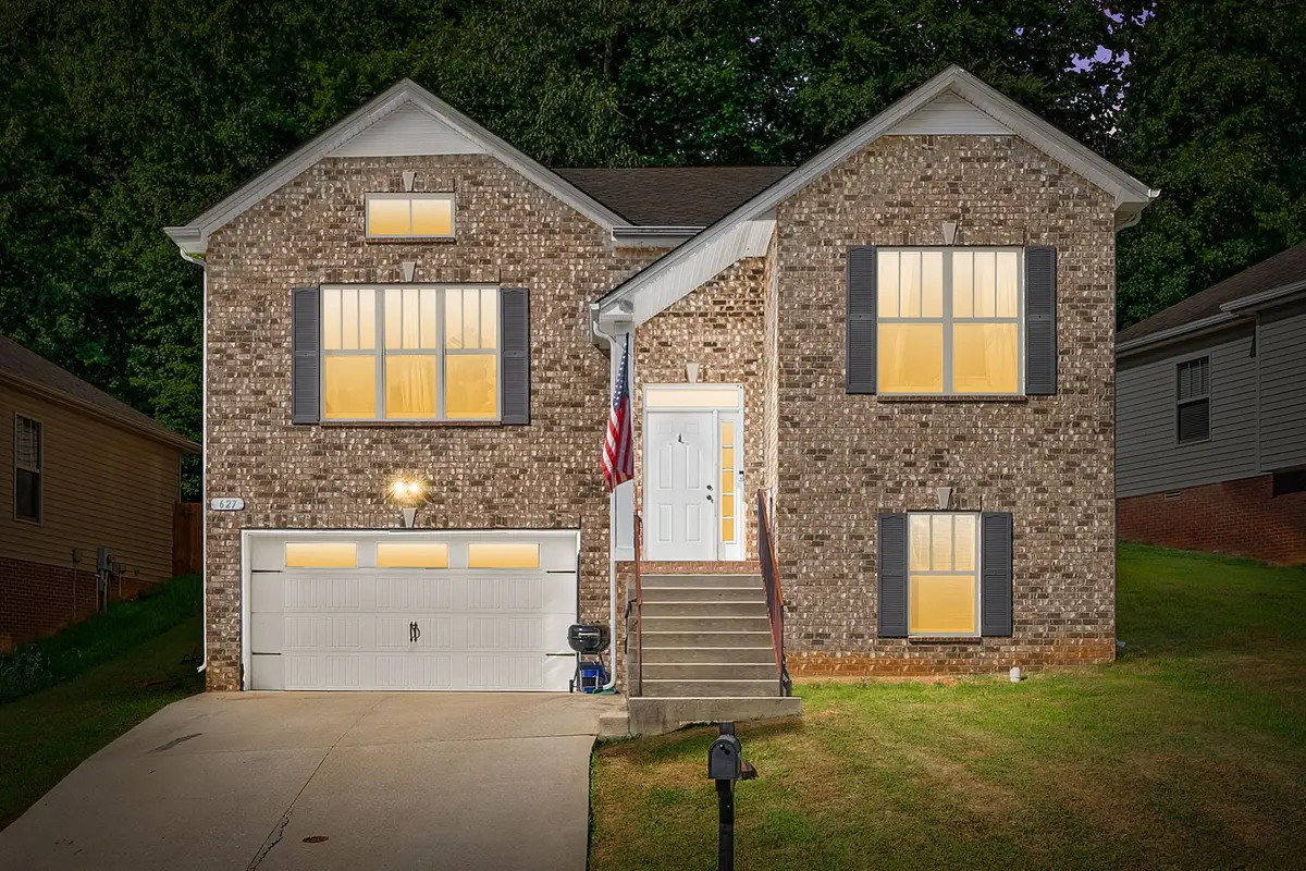 627 Hidden Valley Dr, Clarksville, TN 37040 - #1