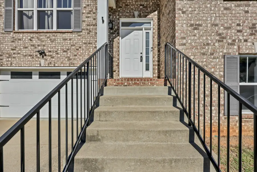627 Hidden Valley Dr, Clarksville, TN 37040 - #3