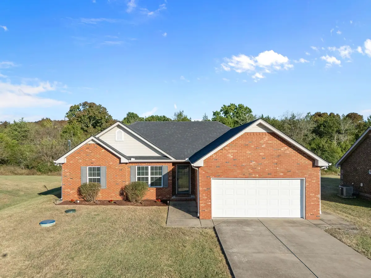 2050 Barretts Ridge Dr, Murfreesboro, TN 37130 - #1
