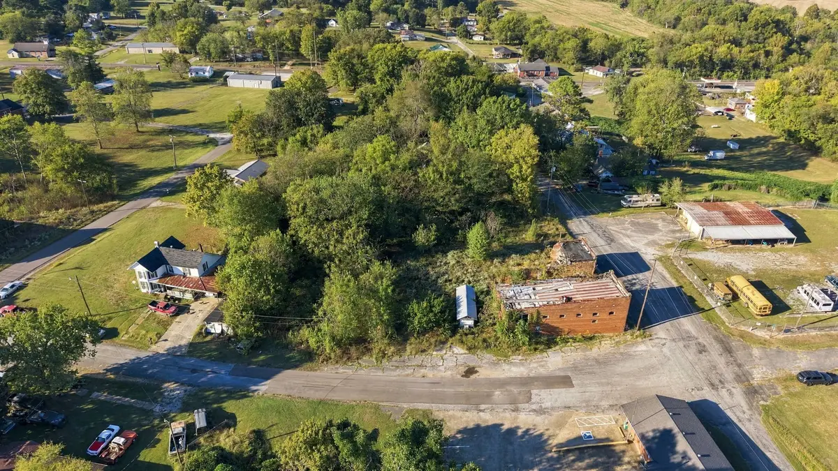 42 W 2nd St, Iron City, TN 38463 - #1