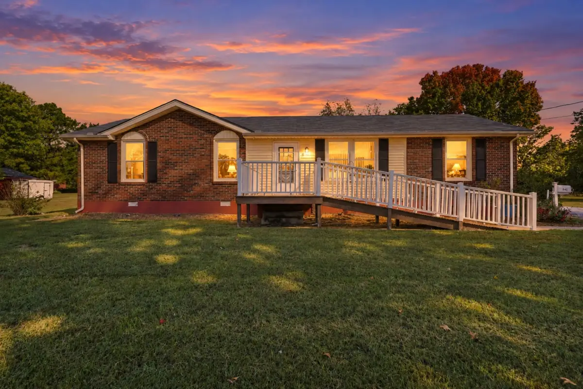 341 Raymond Hodges Rd, Cottontown, TN 37048 - #1