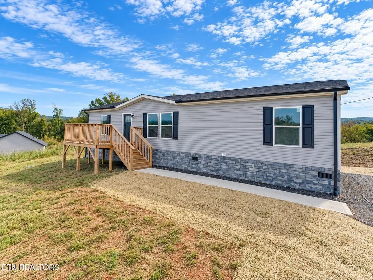 200 Laura Boling Loop Rd, Strawberry Plains, TN 37871 - #1