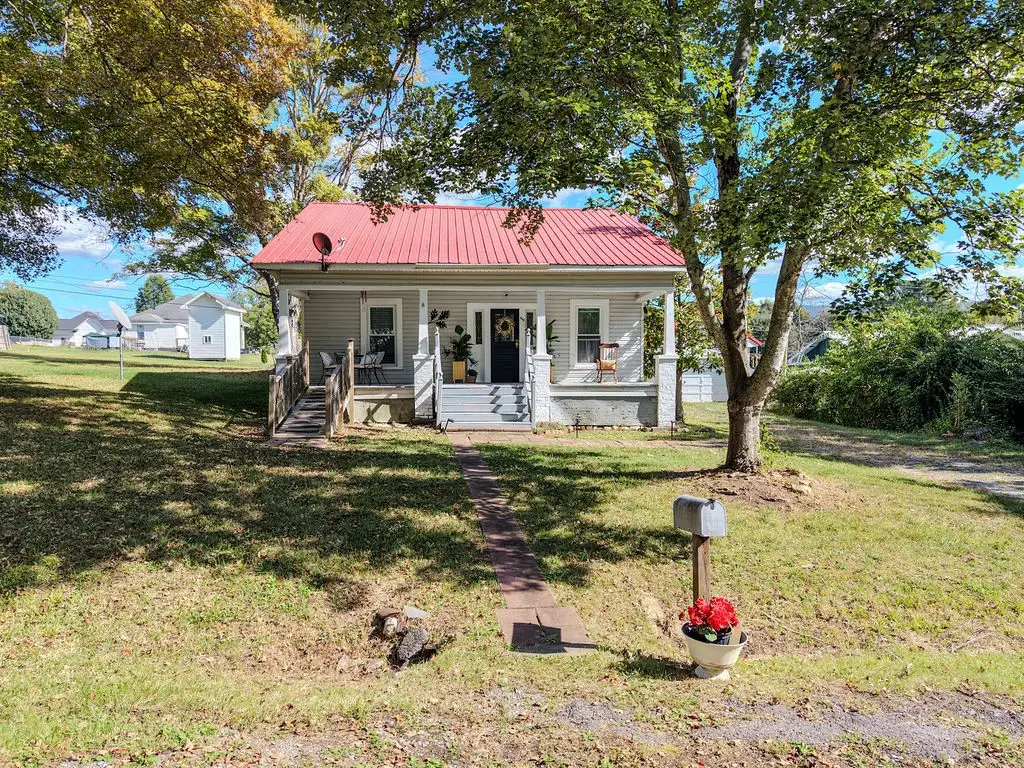 619 Indiana Ave, Etowah, TN 37331 - #1