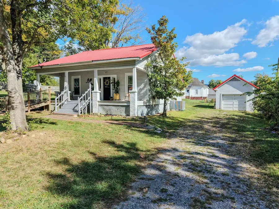 619 Indiana Ave, Etowah, TN 37331 - #3