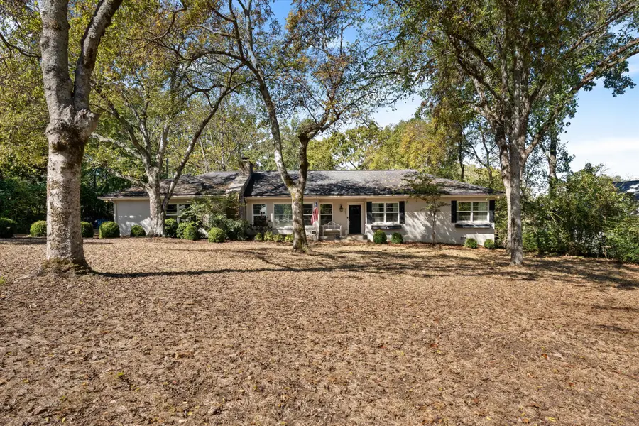 701 Vosswood Dr, Nashville, TN 37205 - #3