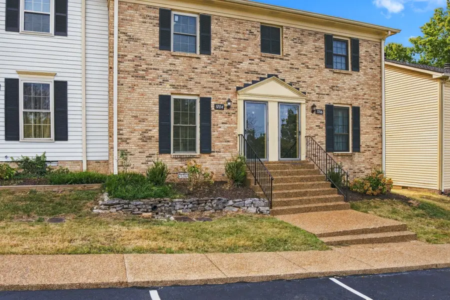 5704 Stone Brook Dr, Brentwood, TN 37027 - #2