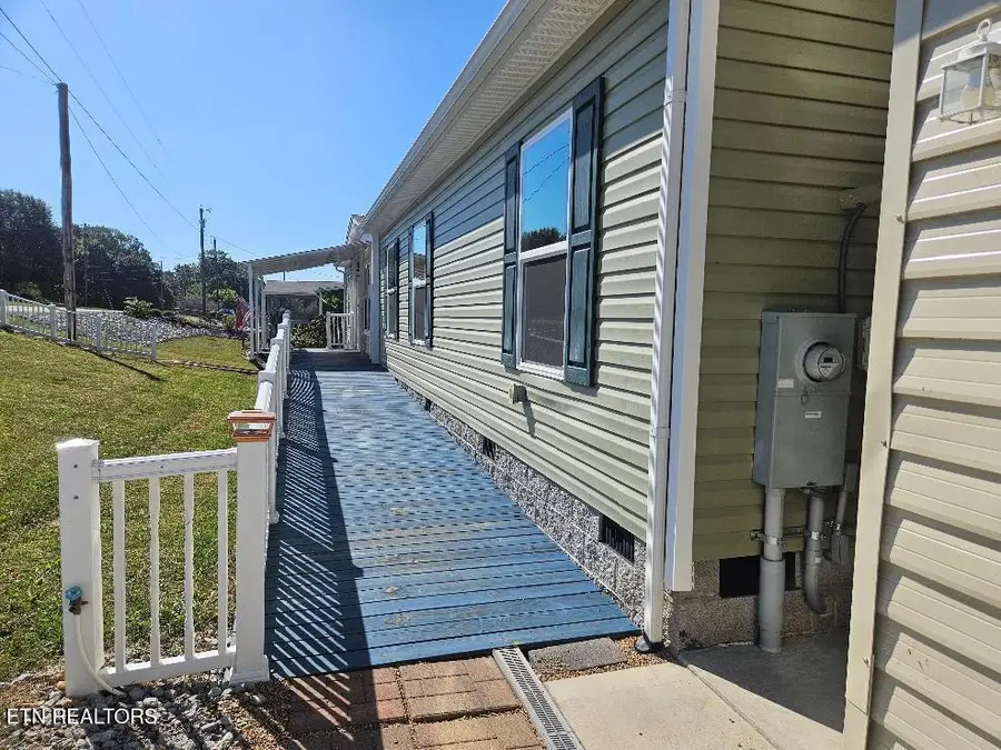 197 Woodby Fridley Rd, Sweetwater, TN 37874 - #2