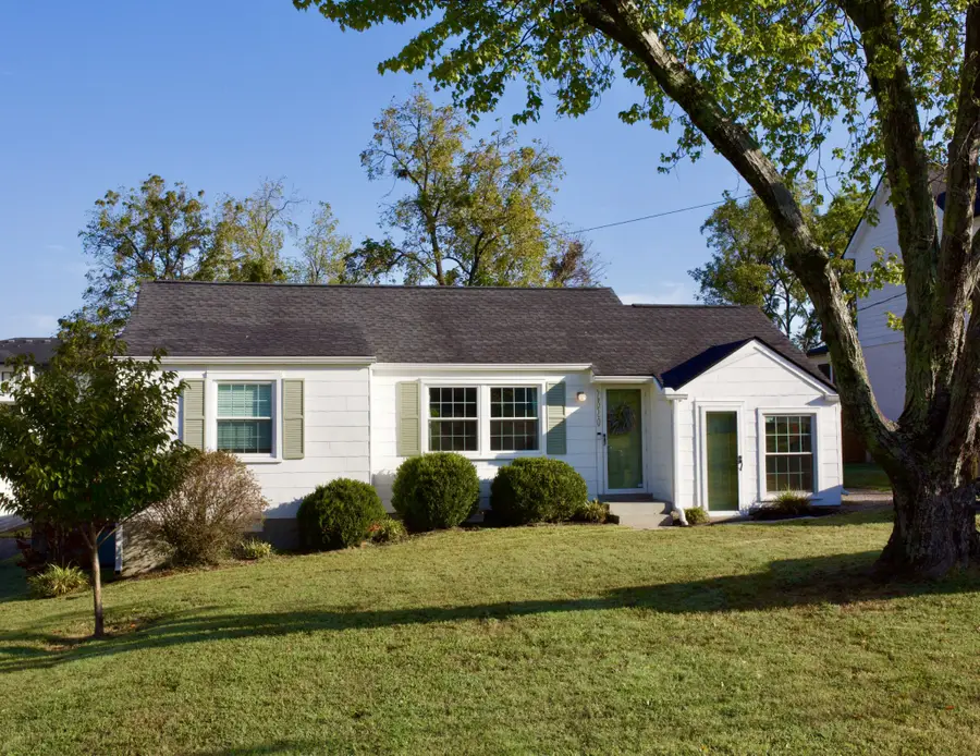 2820 Colonial Cir, Nashville, TN 37214 - #2