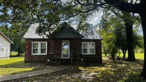 1210 Garton Rd, Burns, TN 37029