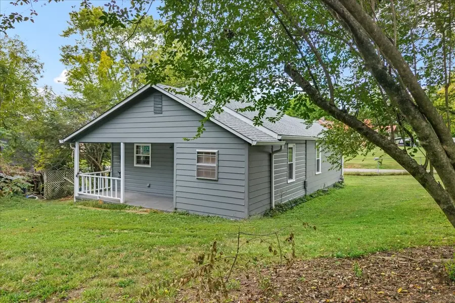 1315 Clayton St, Athens, TN 37303 - #2