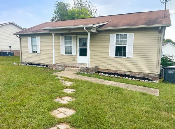 1003 Poppy Seed Dr, Oak Grove, KY 42262