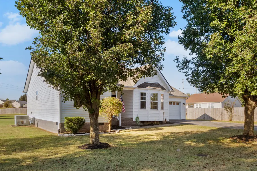 553 Winning Dr, Columbia, TN 38401 - #3