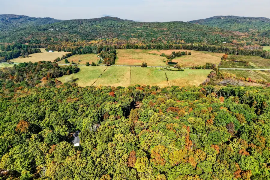 976 Chestnut Ridge Rd, Spring City, TN 37381 - #2