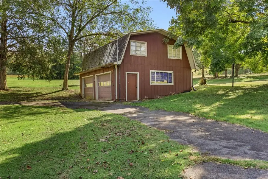 613 Central Ave, Athens, TN 37303 - #2