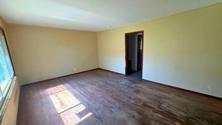 626 Stalans Avenue, Etowah, TN 37331 - #3