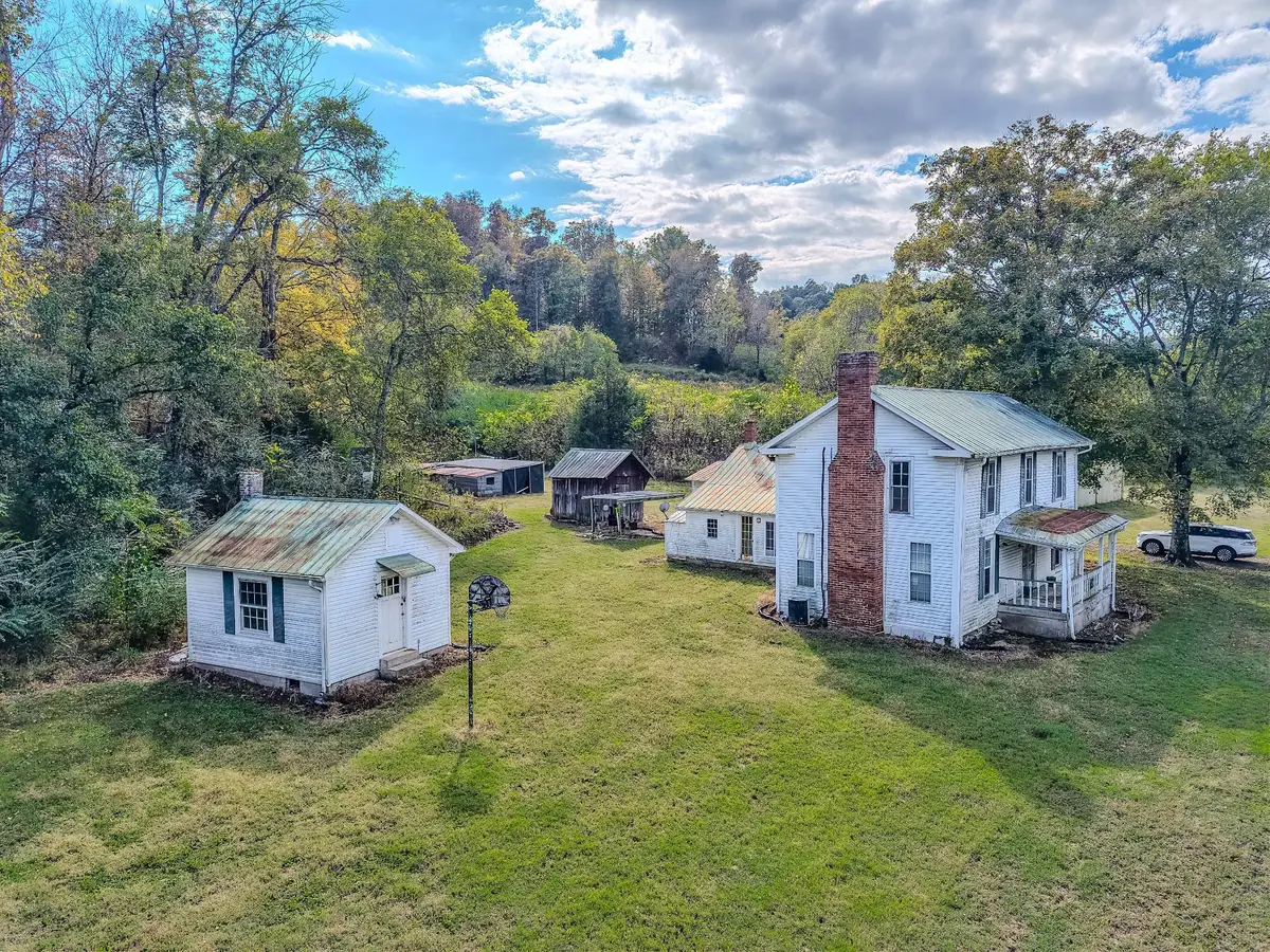 1905 Weakley Creek Rd, Lawrenceburg, TN 38464 - #1