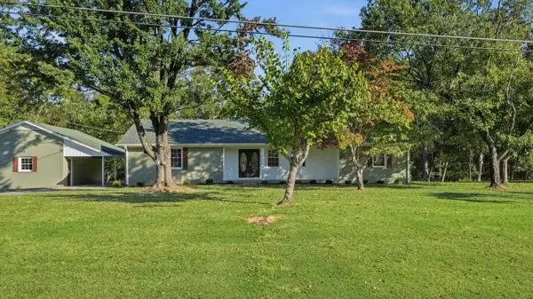 185 Lakeside Dr, Estill Springs, TN 37330 - #1