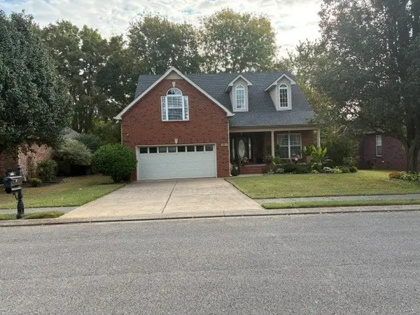 2807 Comer Dr, Murfreesboro, TN 37128