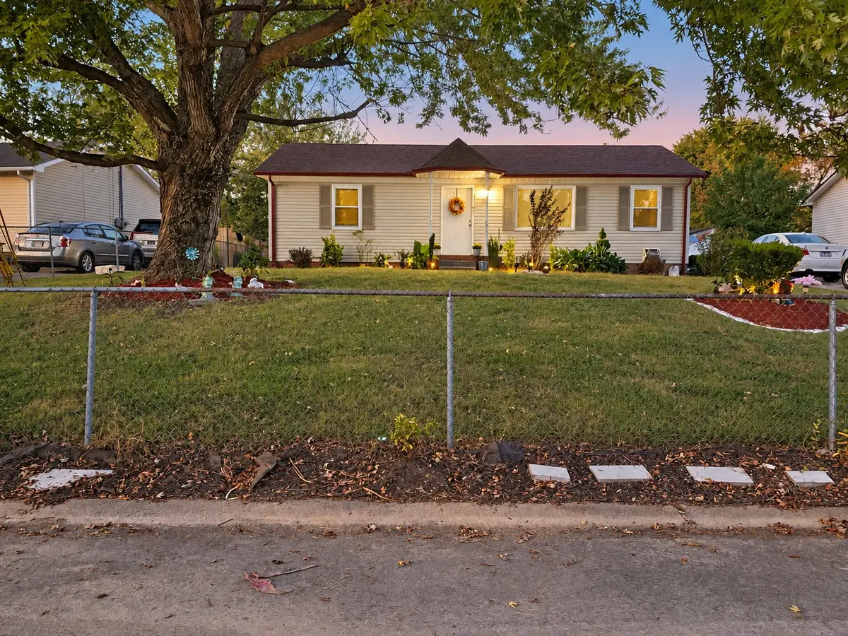 223 Mark Spitz Dr, Clarksville, TN 37042 - #1