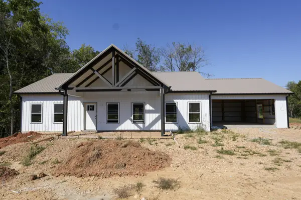 3650 Lake Road, Woodlawn, TN 37191
