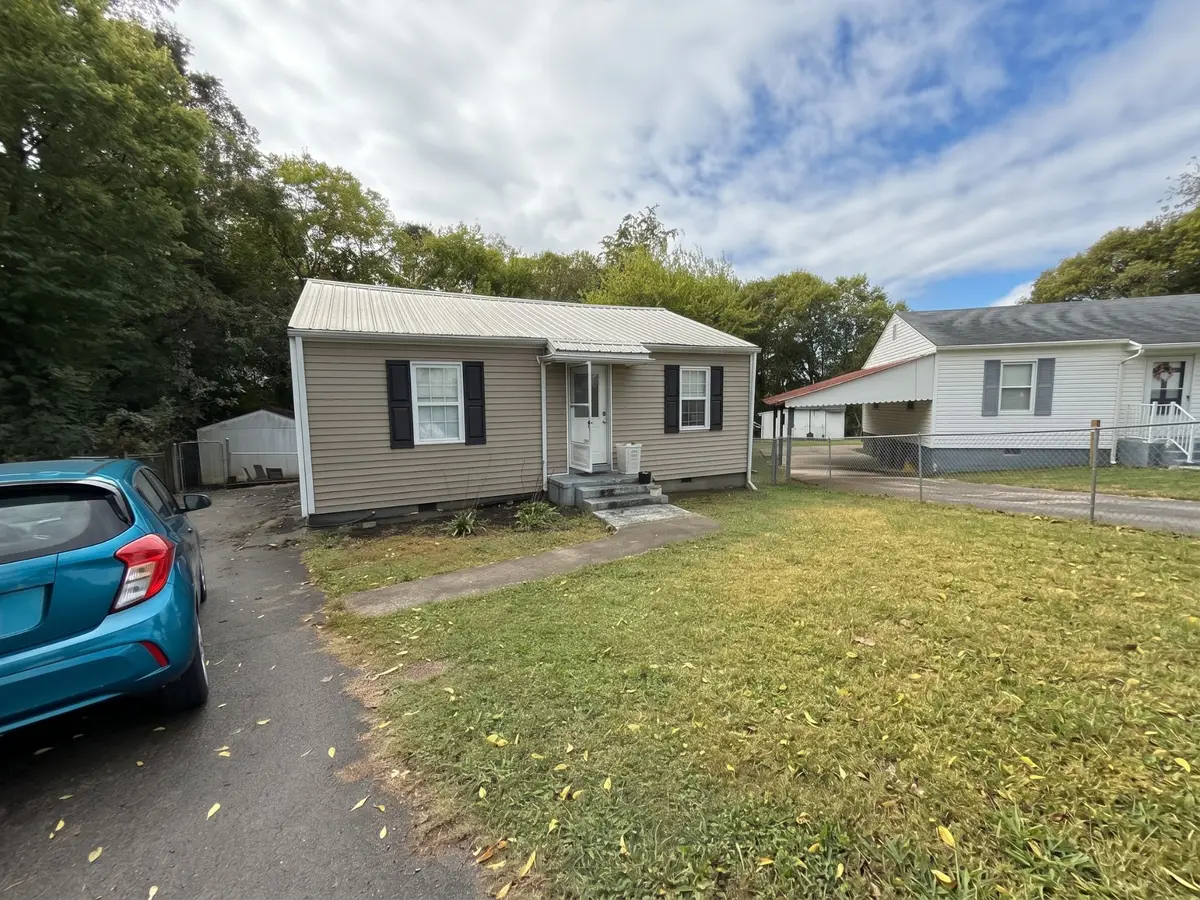 529 Jackson Ave, Maryville, TN 37804 - #1