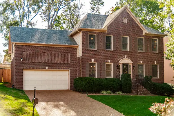 8420 Indian Hills Dr, Nashville, TN 37221