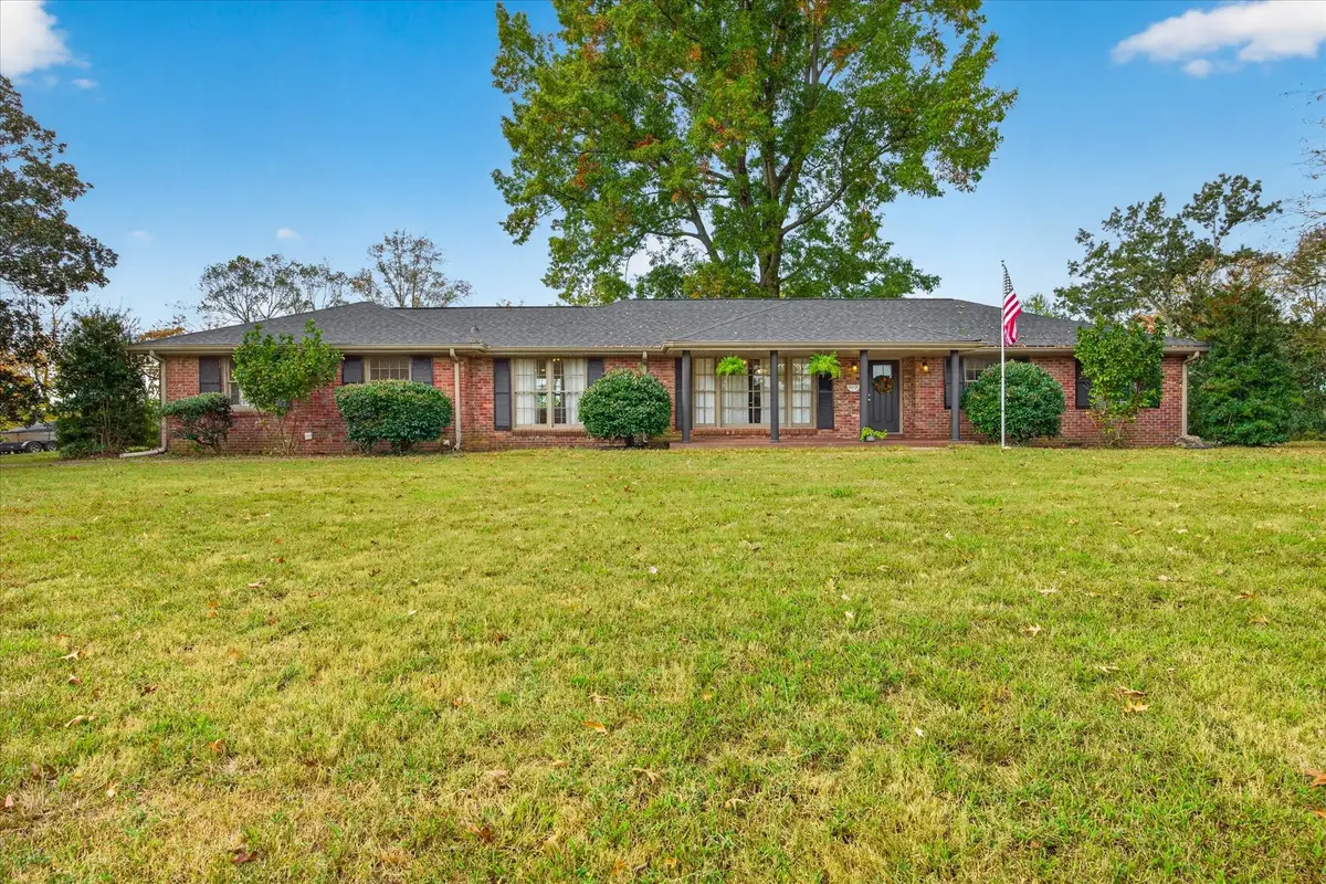 912 Beacon Dr, Clarksville, TN 37043 - #1
