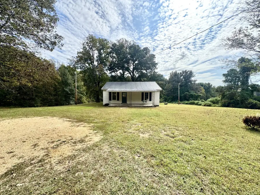 1645 Liberty Rd, Camden, TN 38320 - #2