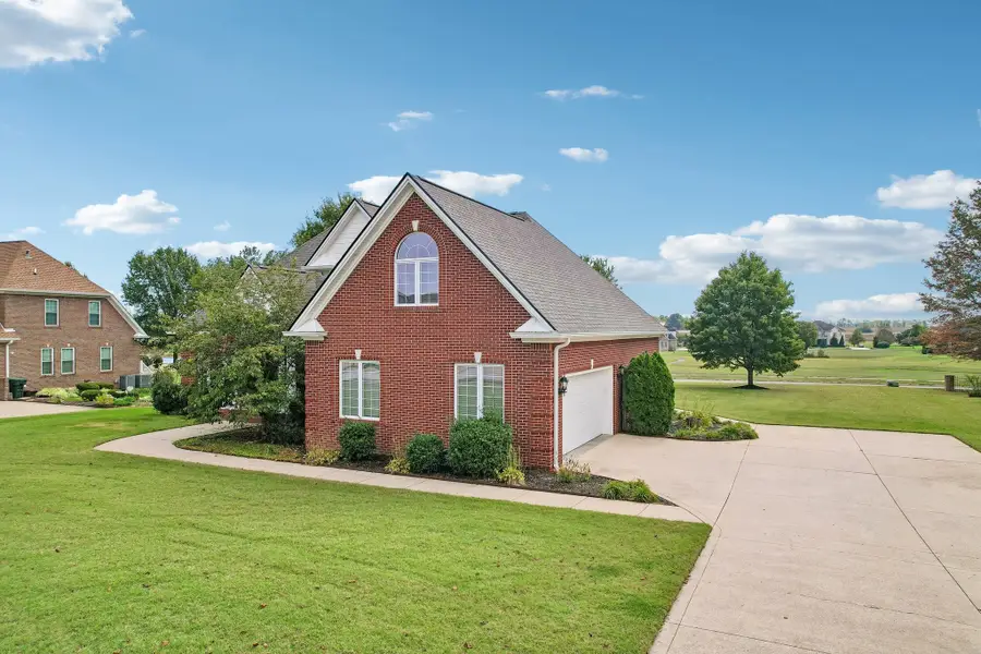 109 Pemberton Pl, Hopkinsville, KY 42240 - #3