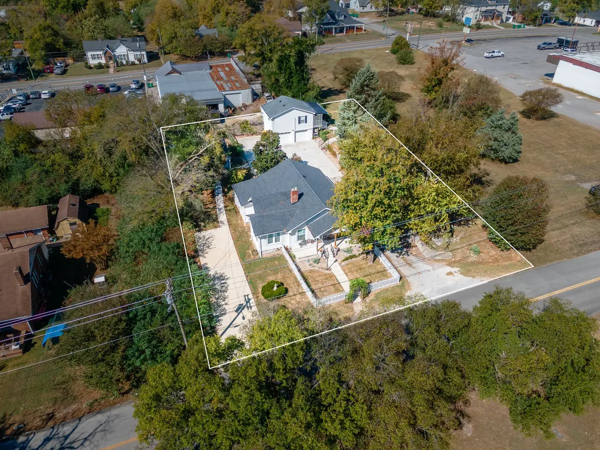570 1st Ave N, Lewisburg, TN 37091 - #1