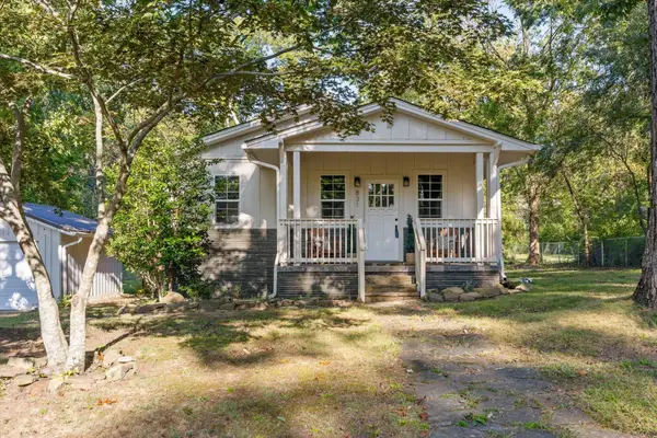 831 Fairmount Avenue, Signal Mountain, TN 37377