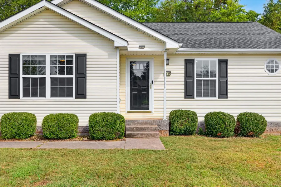 1041 Waterford Cir, Clarksville, TN 37040 - #3
