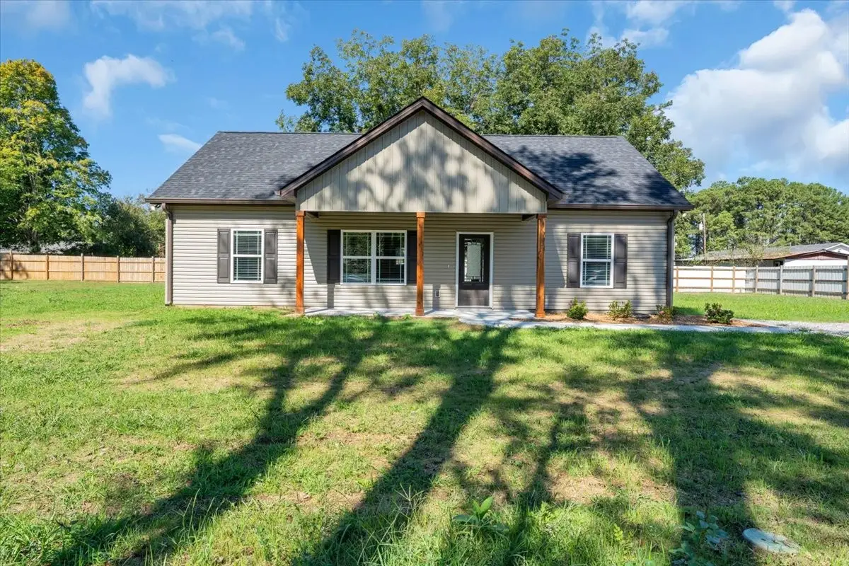 1103 E Lauderdale St, Tullahoma, TN 37388 - #1
