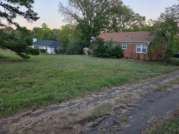 606 N Graycroft Ave, Madison, TN 37115