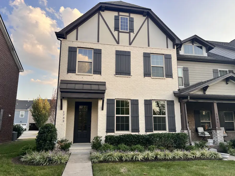 1733 Old Drakes Creek Rd, Hendersonville, TN 37075 - #2