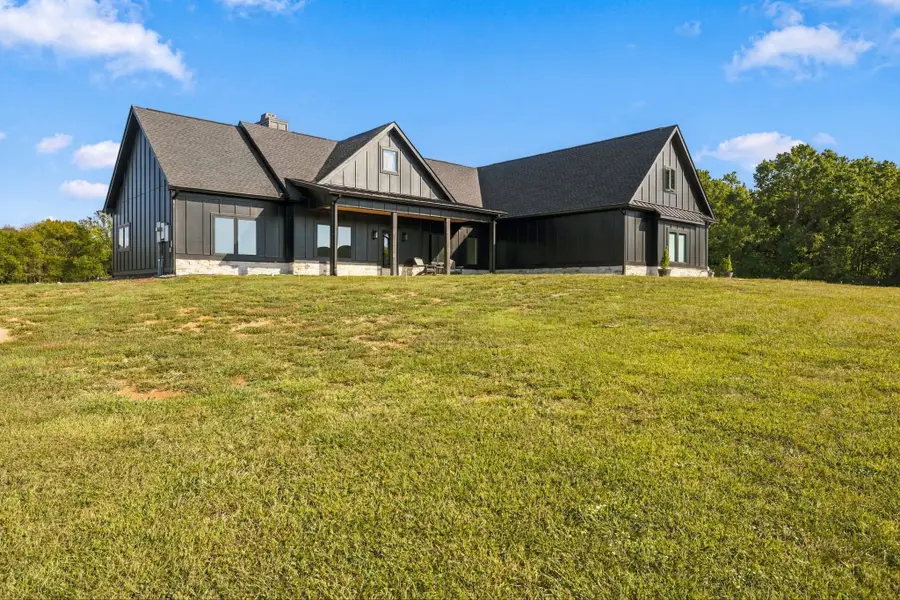10715 Versailles Rd, Rockvale, TN 37153 - #2