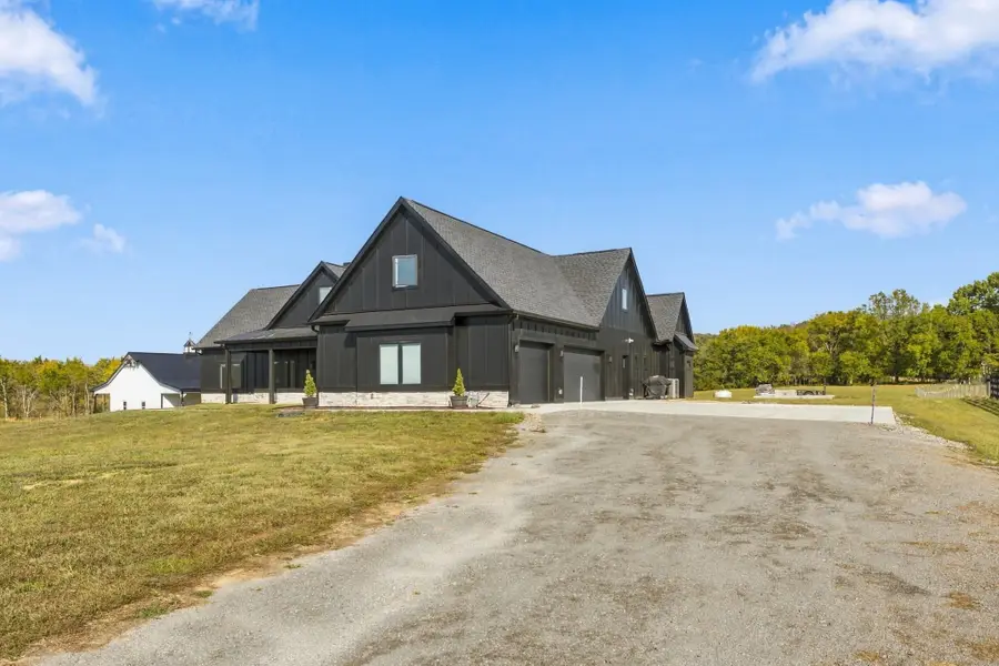 10715 Versailles Rd, Rockvale, TN 37153 - #3
