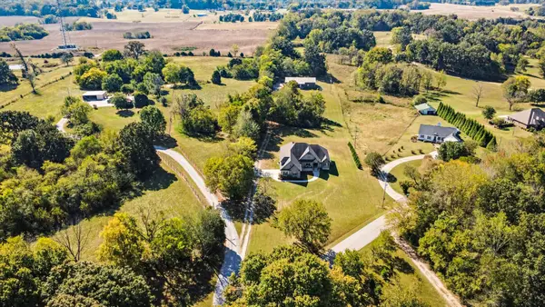3884 Head Rd, Adams, TN 37010