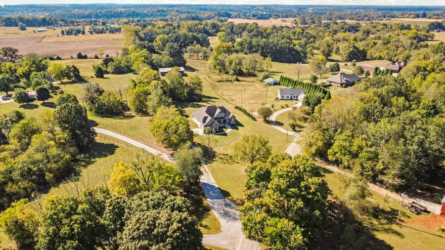3884 Head Rd, Adams, TN 37010 - #2