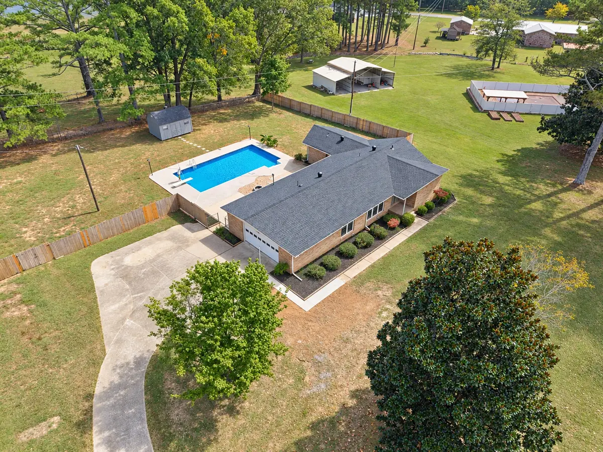 17 West Rd, Fayetteville, TN 37334 - #1