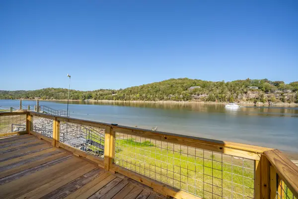 130 S River Front Dr, Clifton, TN 38425