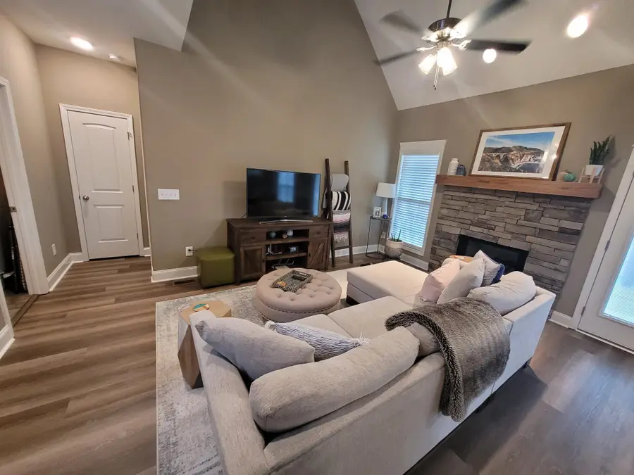 249 Crusaw Dr, Clarksville, TN 37043 - #2