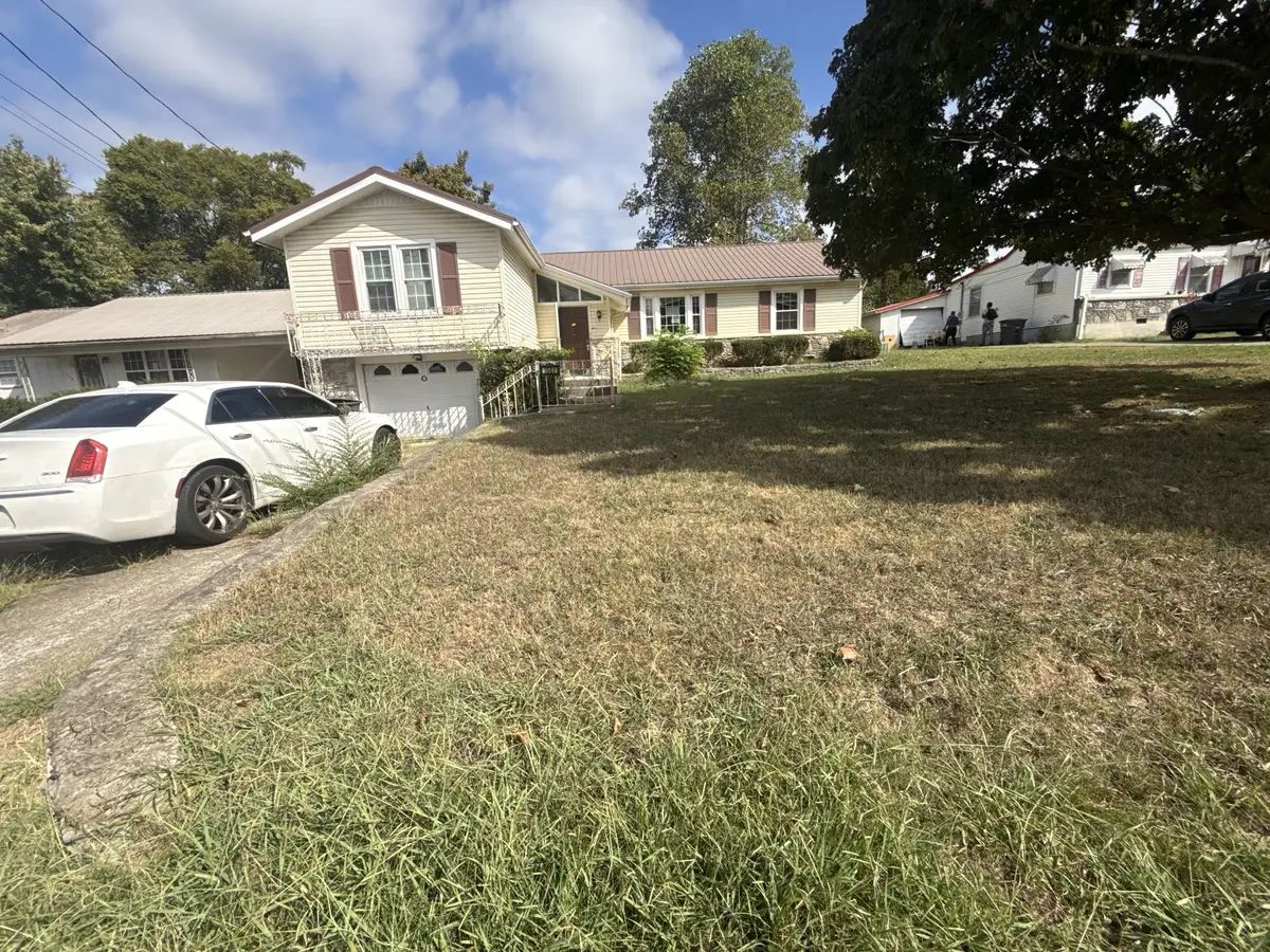 1507 Lawndale St, Fayetteville, TN 37334 - #1